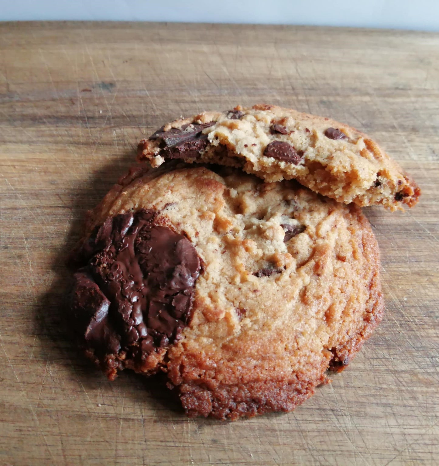Dark chocolate & Miso cookies