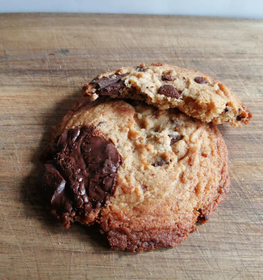 Dark chocolate & Miso cookies